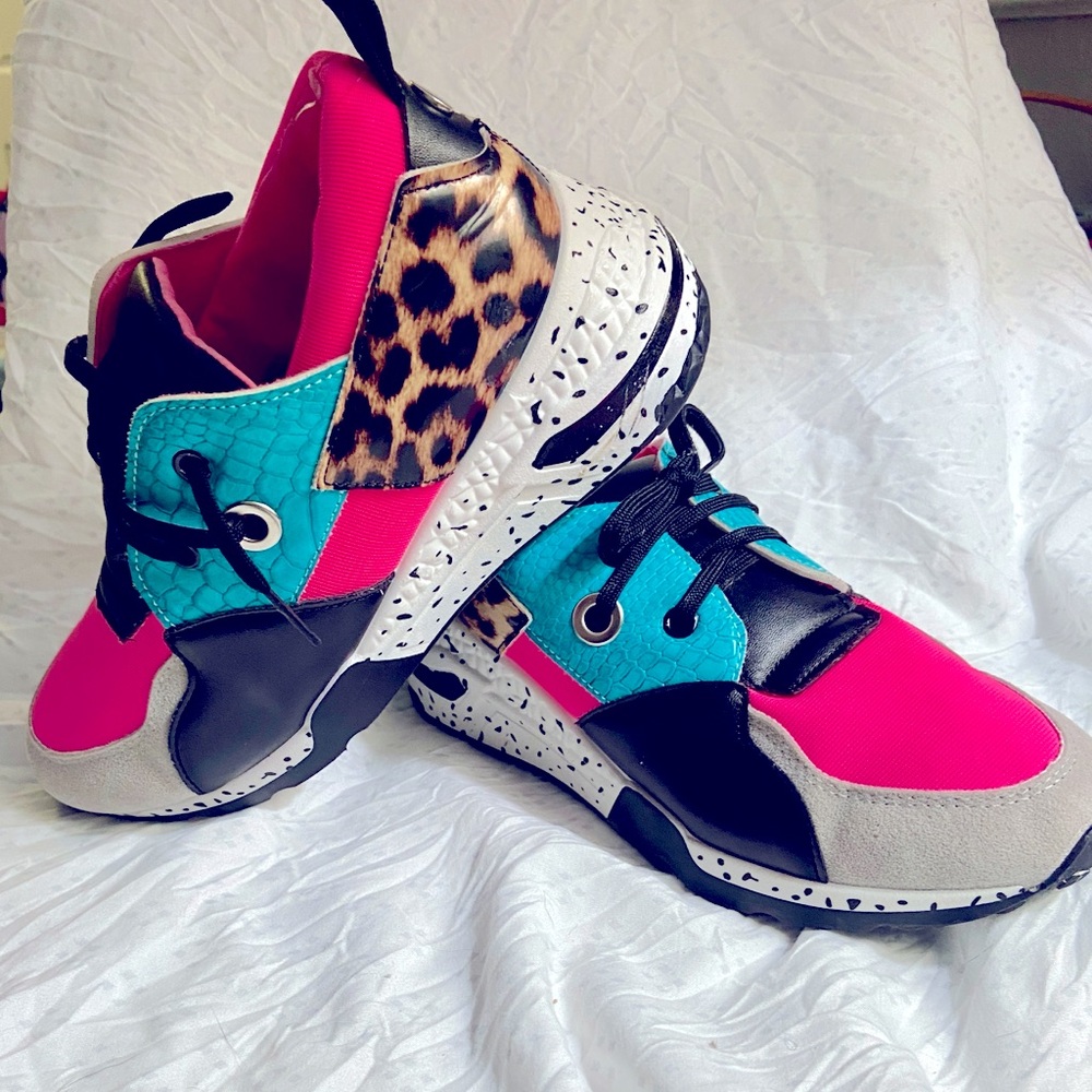Moda Healy 3" Wedge Womens Pre-owned Platform Designer Sneakers -sz. 7